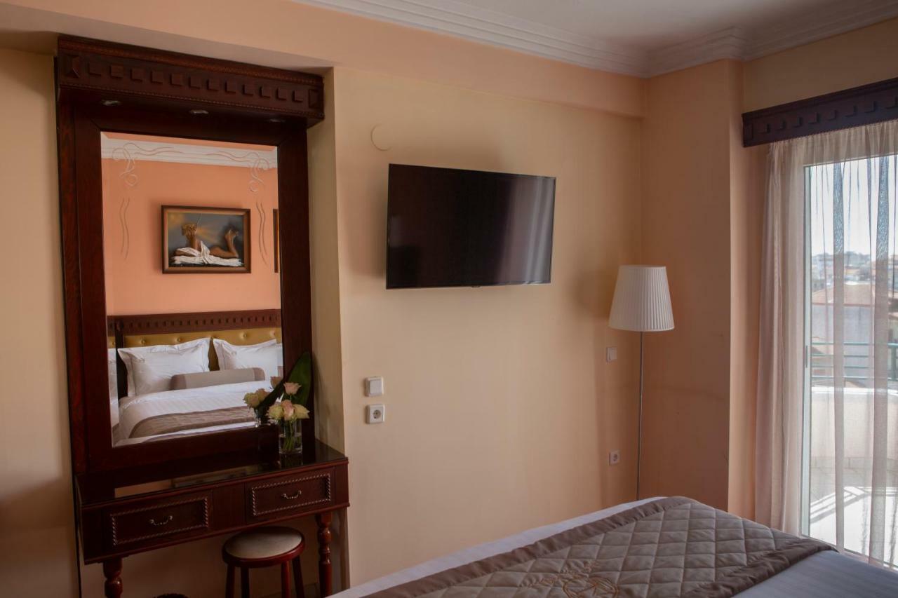 Hotel Pella ヤニツァ エクステリア 写真