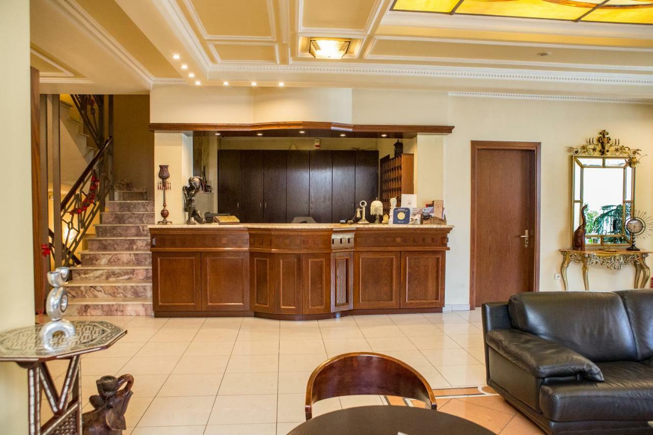 Hotel Pella ヤニツァ エクステリア 写真
